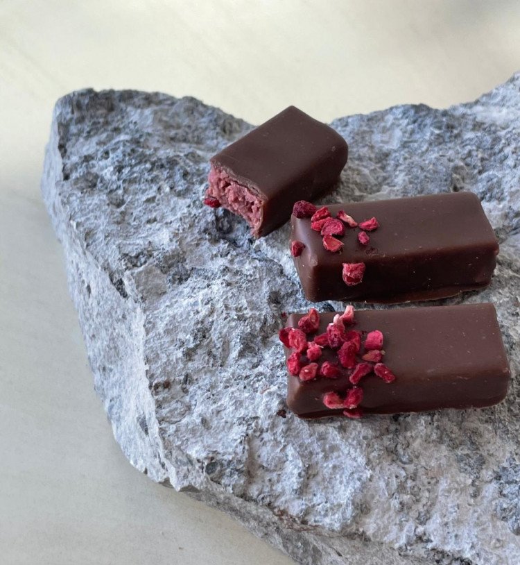 9272 1755422620 28900